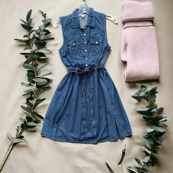 GUESS Chambray Blue Sleeveless Summer Mini Dress with Tie Size XS - Picture 1 of 11